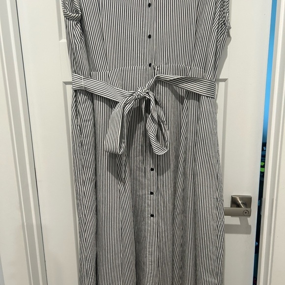 NWT Calvin Klein Women’s Plus Size 24 Striped Button Sleeveless Dress - Picture 2 of 13